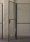 La séparation grise de grillage de couleur lambrisse la porte articulée simple de cage de sécurité antirouille fournisseur