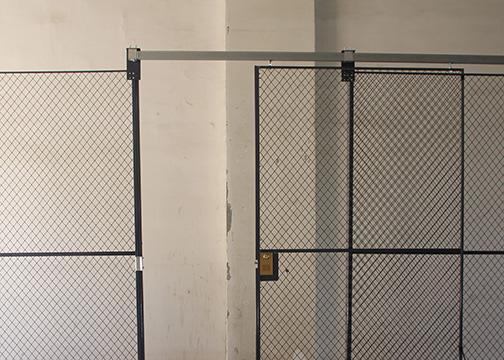 Cage industrielle résistante de stockage de deux côtés, taille de casiers de stockage de grillage pleine